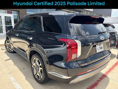 Used 2025 Hyundai Palisade Limited FWD image 2