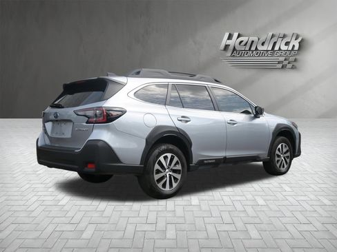 Used 2025 Subaru Outback Premium w/ Popular Package #1A AWD/4WD image 9