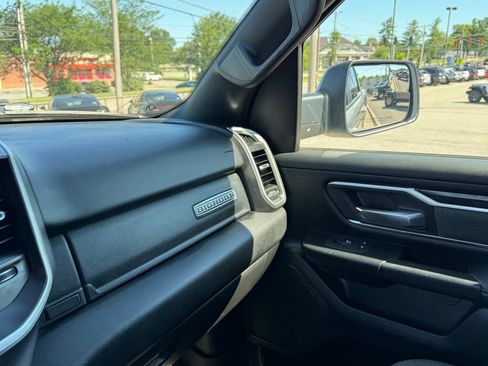 Used 2020 RAM 1500 Big Horn AWD/4WD image 25