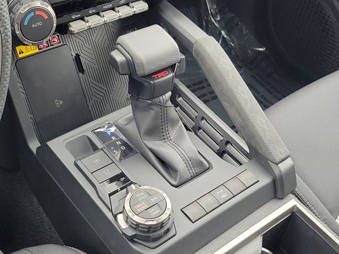 New 2026 Toyota Tacoma TRD Off-Road AWD/4WD image 31