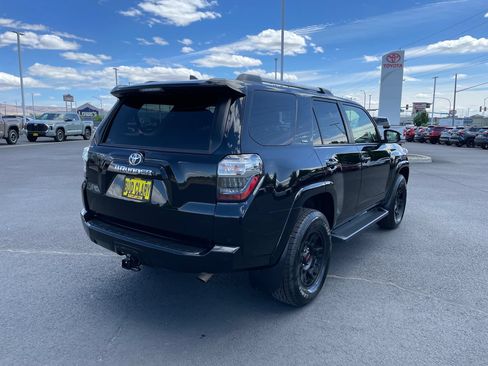 Certified 2024 Toyota 4Runner SR5 Premium w/ Moonroof Package AWD/4WD image 3