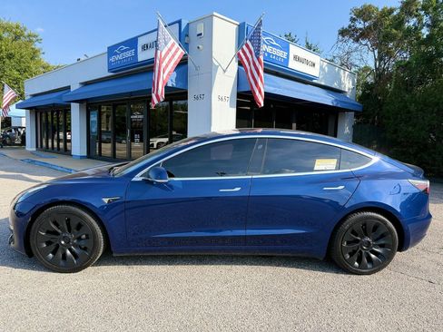 Used 2018 Tesla Model 3 Long Range AWD/4WD image 11
