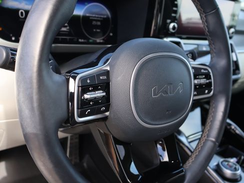 Used 2023 Kia Sorento SX Prestige AWD/4WD image 30