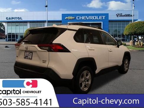 Used 2020 Toyota RAV4 XLE w/ Carpet Mat Package AWD/4WD image 2
