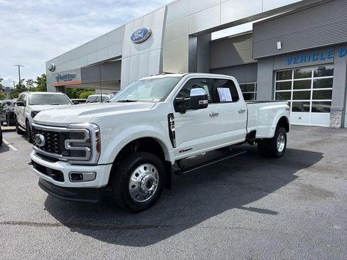 Used 2026 Ford F450 Platinum w/ Platinum Plus Package image 4