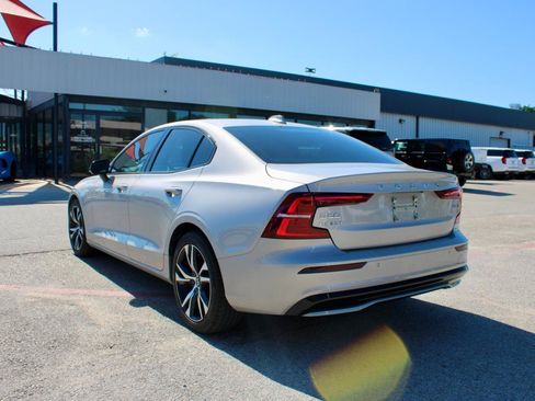 Used 2025 Volvo S60 B5 Core AWD/4WD image 5