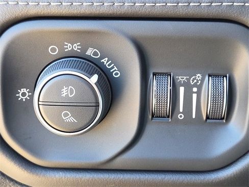 New 2026 RAM 2500 Limited image 25