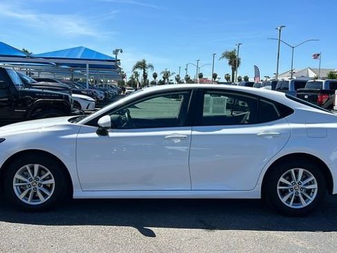Used 2025 Toyota Camry LE FWD image 7
