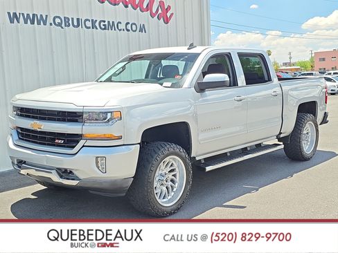 Used 2018 Chevrolet Silverado 1500 LT w/ All Star Edition AWD/4WD image 3