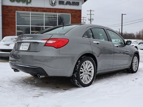 Used 2013 Chrysler 200 Limited image 28