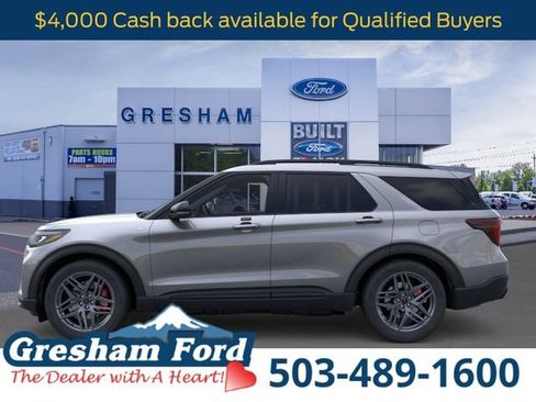 New 2026 Ford Explorer ST-Line w/ ST-Line Street Pack AWD/4WD image 3