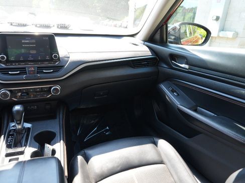 Used 2020 Nissan Altima 2.5 SR w/ Premium Package AWD/4WD image 11