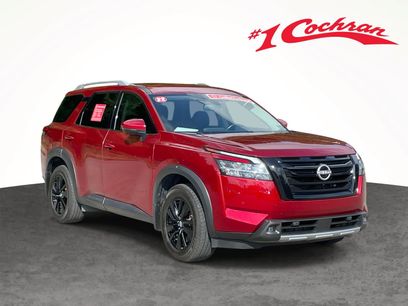 Certified 2022 Nissan Pathfinder SL w/ Lighting Package (N92)