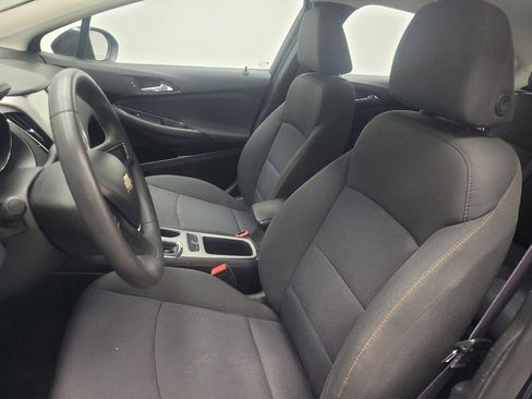 Used 2017 Chevrolet Cruze LS image 17