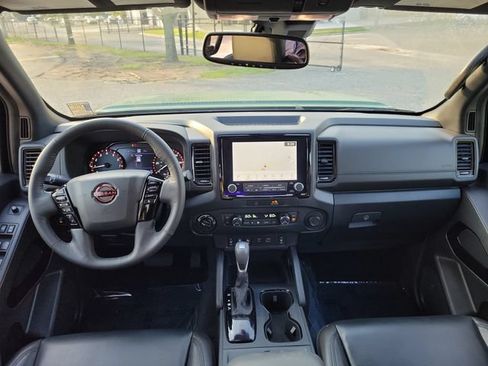 Used 2022 Nissan Frontier PRO-4X w/ Pro-4X Premium Package AWD/4WD image 9