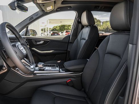 Used 2025 Audi Q7 3.0T Premium Plus image 8