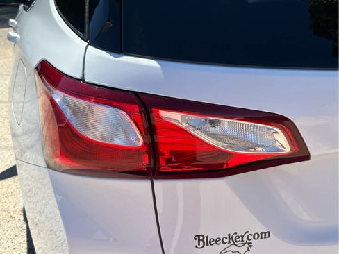 Used 2020 Chevrolet Equinox LT image 16