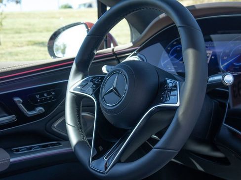 Used 2023 Mercedes-Benz EQS 580 580 image 26