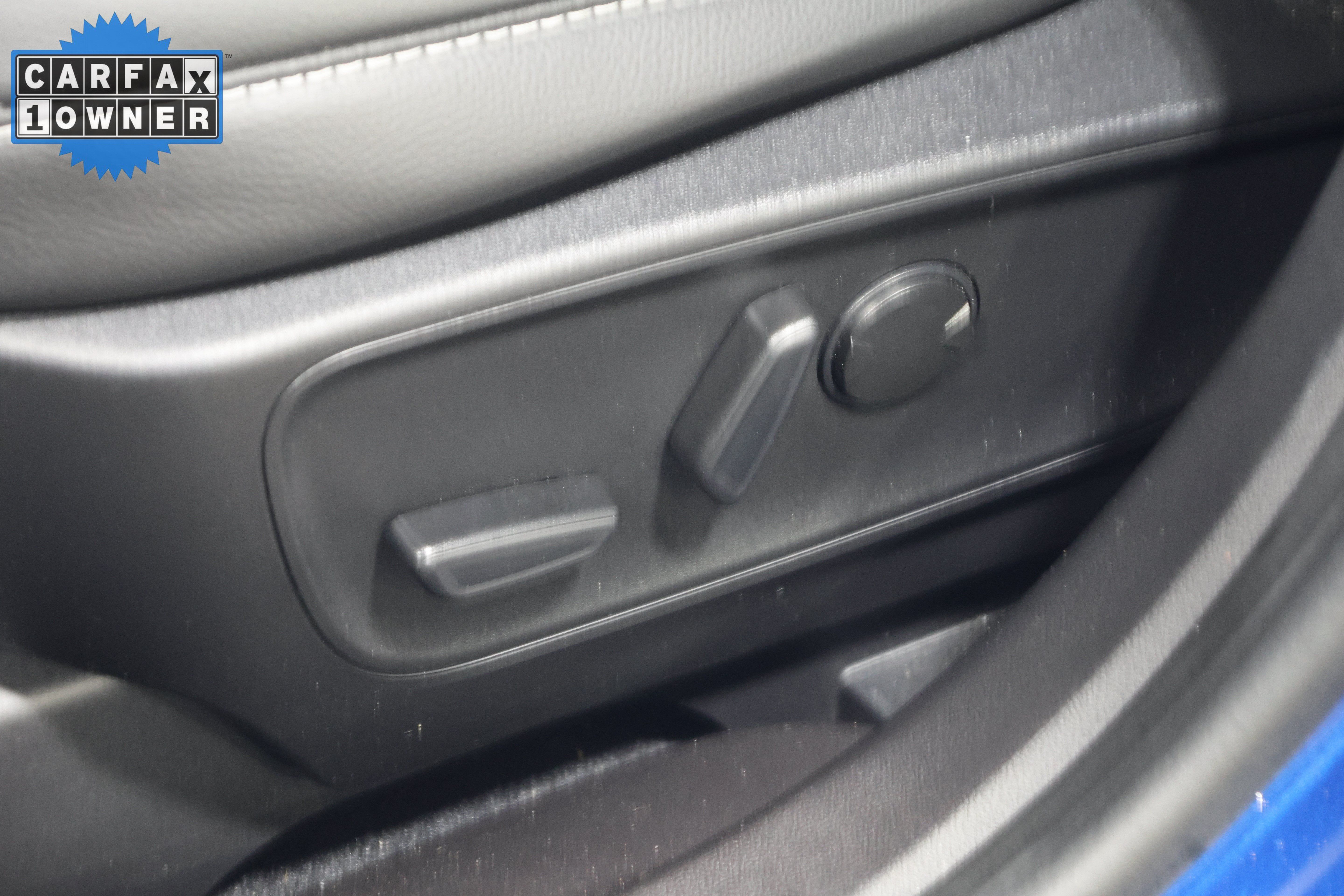 Used 2023 Ford Escape SE w/ PHEV Premium Package FWD image 31