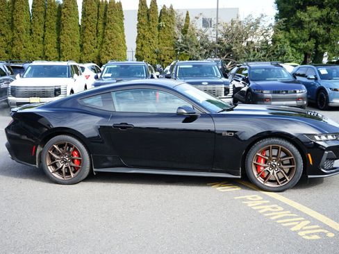 Used 2024 Ford Mustang GT Premium image 5