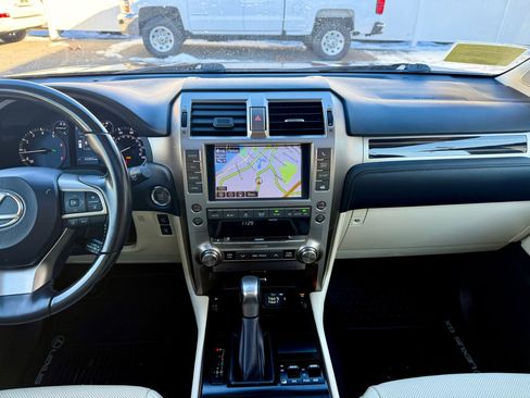 Used 2020 Lexus GX 460 Premium image 31