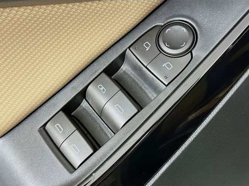 New 2026 Chevrolet Equinox ACTIV w/ Convenience Package III image 18