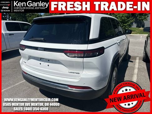 Used 2023 Jeep Grand Cherokee Limited AWD/4WD image 9