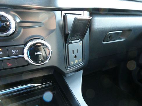 New 2026 Ford F250 Lariat w/ Black Appearance Package AWD/4WD image 28