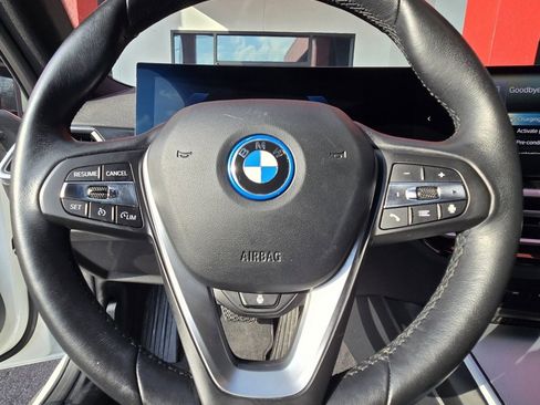 Used 2023 BMW i4 eDrive35 w/ Premium Package image 26