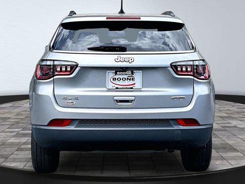 Certified 2022 Jeep Compass Latitude AWD/4WD image 4