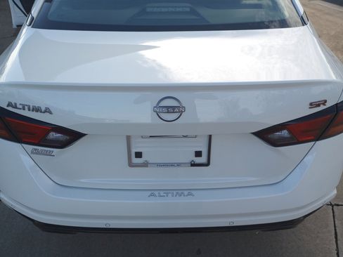 New 2025 Nissan Altima 2.5 SR image 13