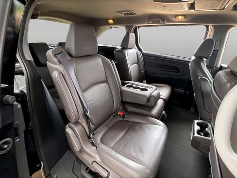 Used 2018 Honda Odyssey Touring image 19