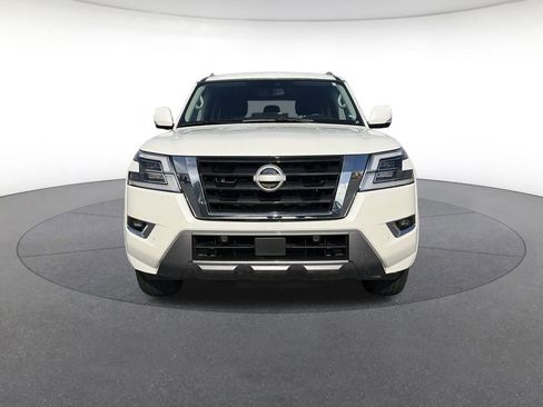 Used 2024 Nissan Armada SV image 8