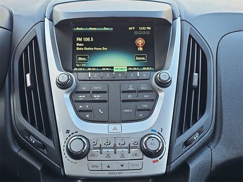 Used 2017 Chevrolet Equinox LS image 20