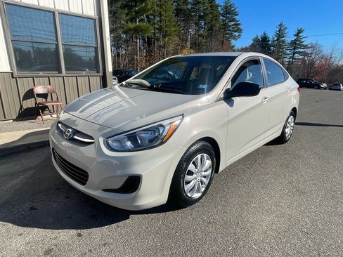 Used 2016 Hyundai Accent SE image 1