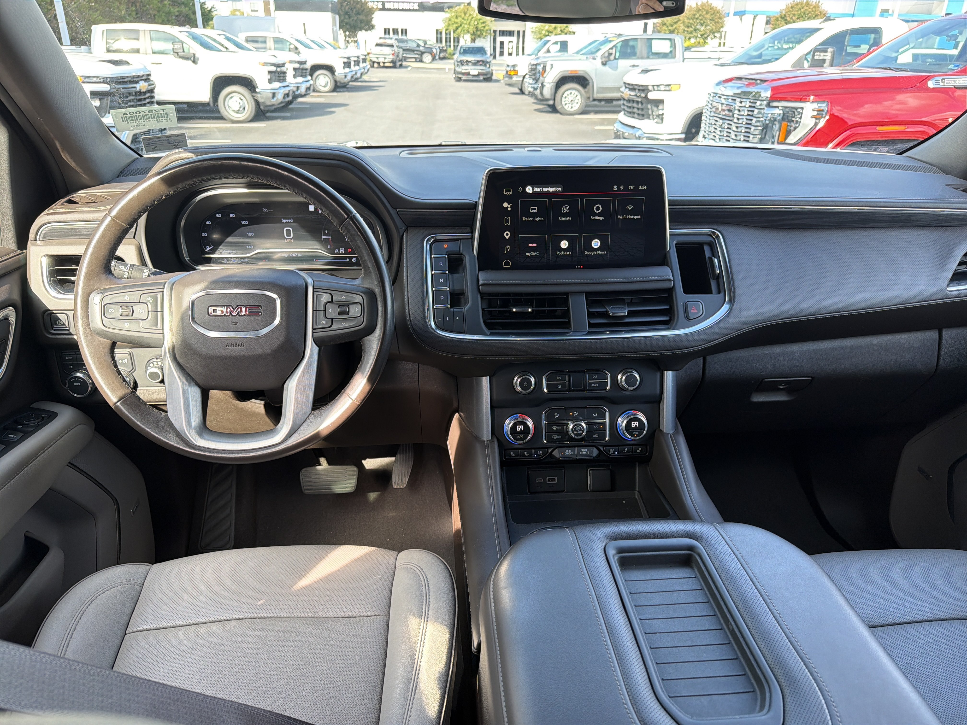 Used 2023 GMC Yukon SLT AWD/4WD image 29
