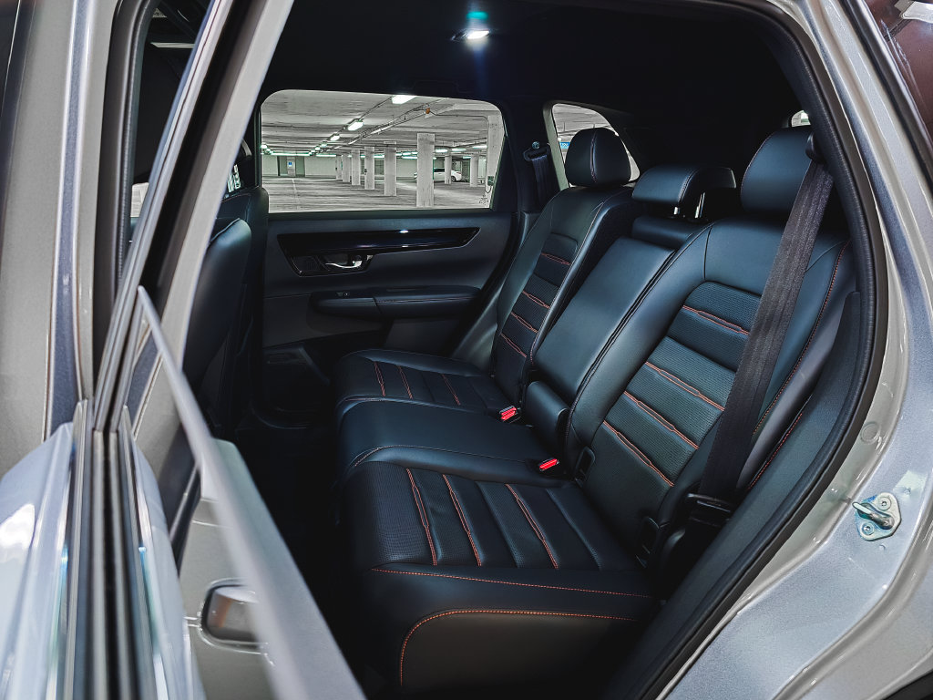Used 2024 Honda CR-V Sport Touring image 18