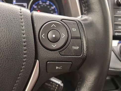 Certified 2018 Toyota RAV4 XLE w/ Plus Extra Value Package AWD/4WD image 10