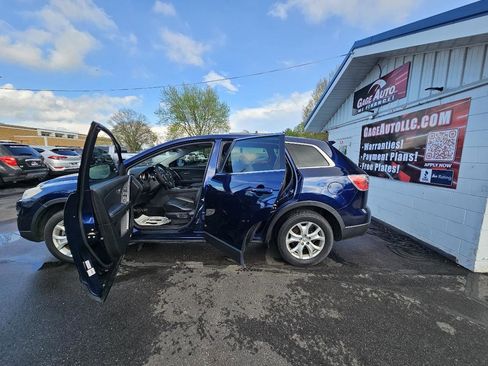Used 2011 MAZDA CX-9 Touring w/ Moonroof & Bose Audio Pkg FWD image 23