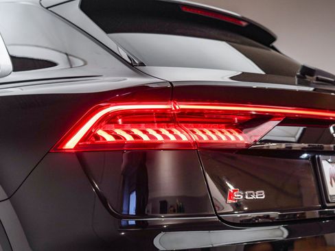 Used 2021 Audi SQ8 Prestige w/ Prestige Package image 12