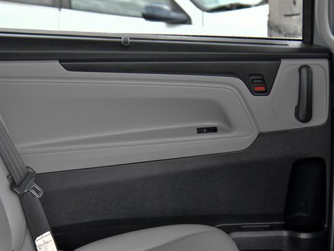 Used 2023 Honda Odyssey EX-L image 49
