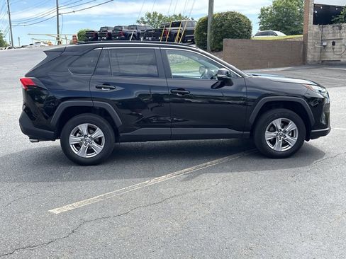 Used 2025 Toyota RAV4 XLE FWD image 4