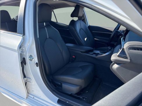 Used 2024 Toyota Camry SE image 41