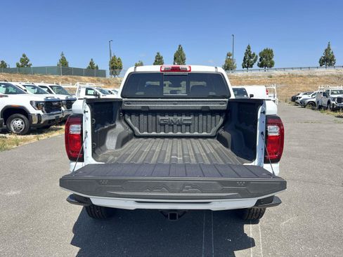 New 2026 GMC Canyon Elevation w/ Technology Package AWD/4WD image 26