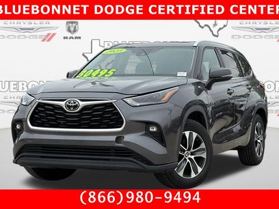 Used 2023 Toyota Highlander XLE