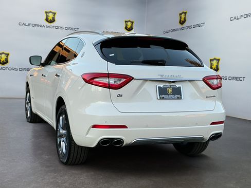 Used 2018 Maserati Levante GranLusso image 7