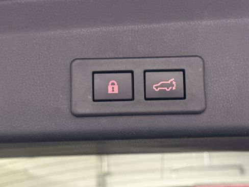 Used 2023 Subaru Ascent Touring AWD/4WD image 15