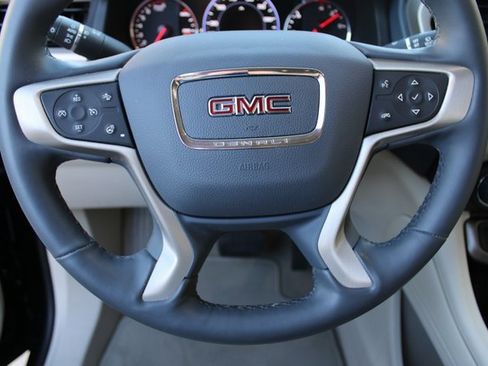 Used 2023 GMC Acadia Denali w/ Black Diamond Edition image 13