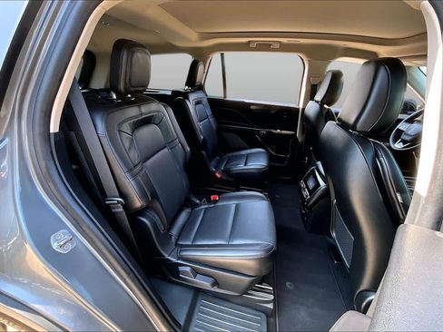 Used 2024 Lincoln Aviator Reserve AWD/4WD image 38