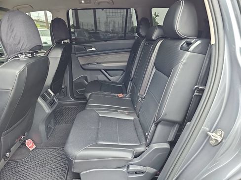 Used 2021 Volkswagen Atlas SE w/ Panoramic Sunroof Package FWD image 15